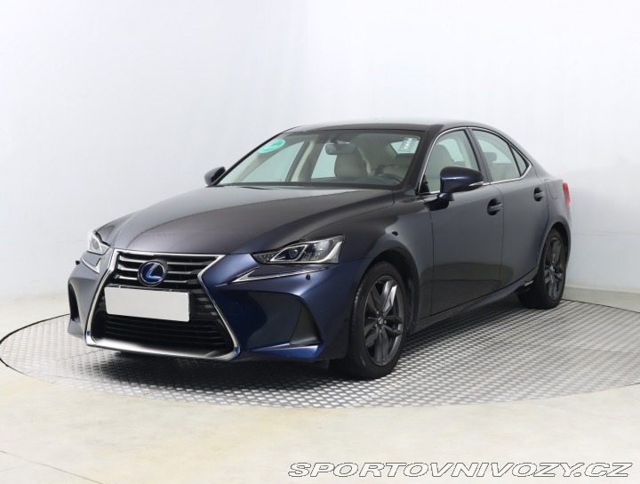 Lexus IS 300h 2019