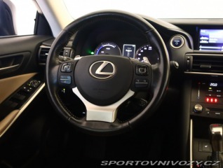 Lexus IS 300h 2019
