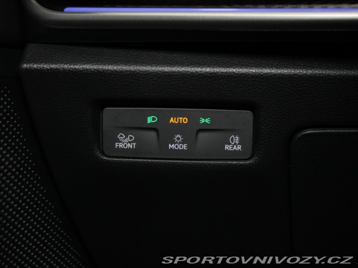 Škoda Superb 1,5 PHEV SportLine 5L ZÁR 2025