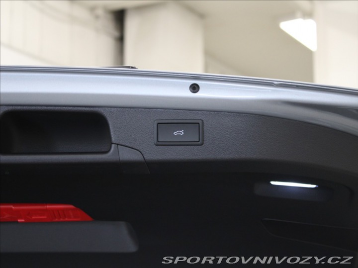 Škoda Superb 1,5 PHEV SportLine 5L ZÁR 2025