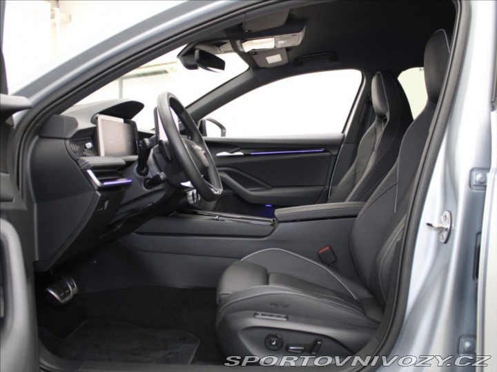 Škoda Superb 1,5 PHEV SportLine 5L ZÁR 2025