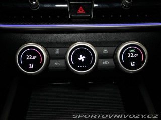 Škoda Superb 1,5 PHEV SportLine 5L ZÁR 2025