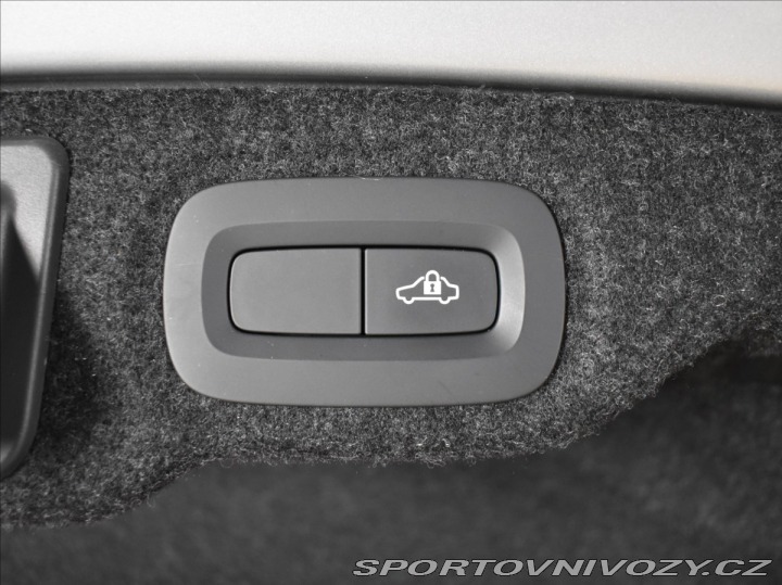 Volvo S60 2,0 B5 momentum Headup,BL 2021