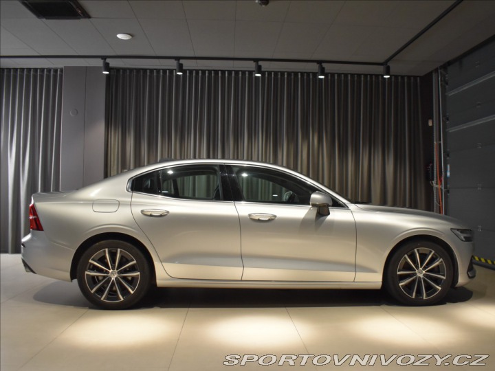 Volvo S60 2,0 B5 momentum Headup,BL 2021