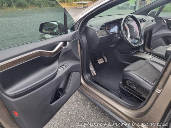 Tesla Model X 90D- Zdarma nabíjení 2016