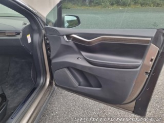 Tesla Model X 90D- Zdarma nabíjení 2016