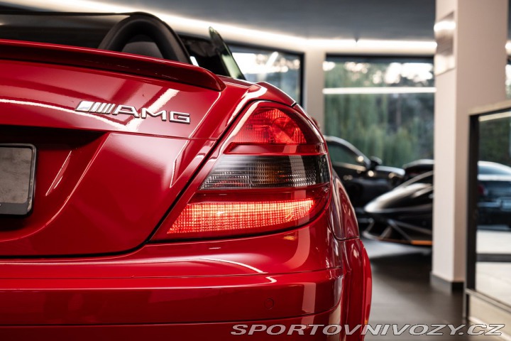 Mercedes-Benz SLK HarmanKardon/V8/Ventilova 1800