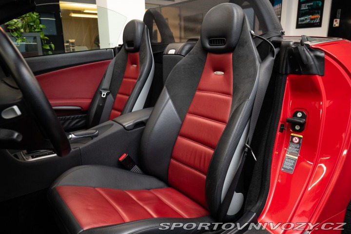 Mercedes-Benz SLK HarmanKardon/V8/Ventilova 2005