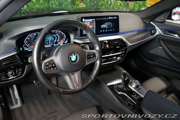 BMW 5 40i*xDRIVE*TAŽ*H/K*CAMERA 2022