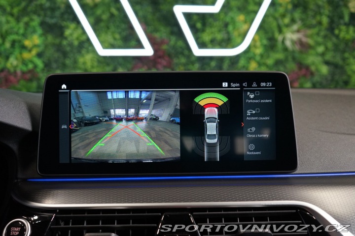 BMW 5 40i*xDRIVE*TAŽ*H/K*CAMERA 2022