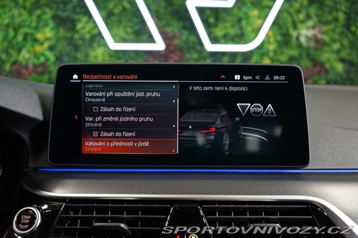 BMW 5 40i*xDRIVE*TAŽ*H/K*CAMERA 2022