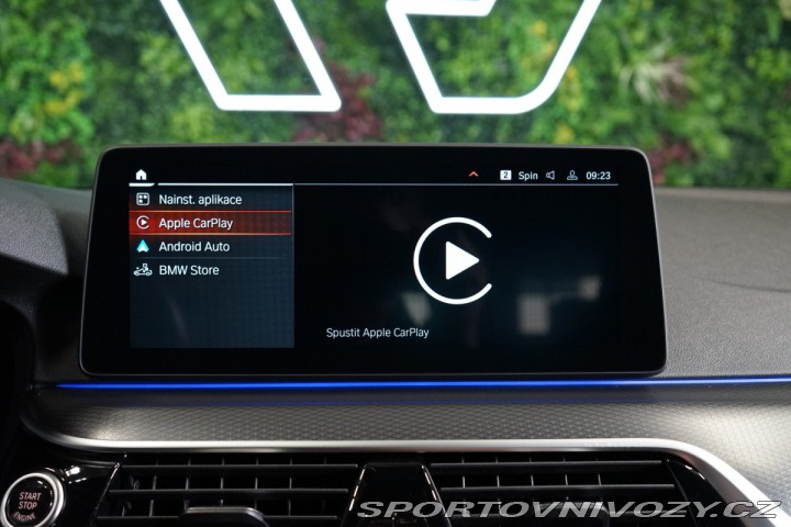 BMW 5 40i*xDRIVE*TAŽ*H/K*CAMERA 2022