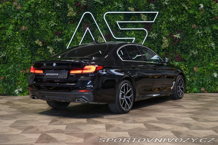 BMW 5 40i*xDRIVE*TAŽ*H/K*CAMERA 2022