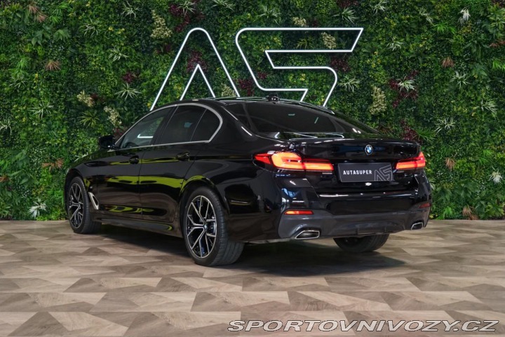 BMW 5 40i*xDRIVE*TAŽ*H/K*CAMERA 2022