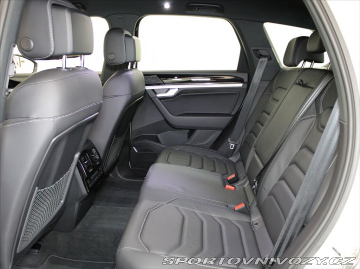 Volkswagen Ostatní modely Touareg 3,0 TDi 210kW R-Line 68tk 2023