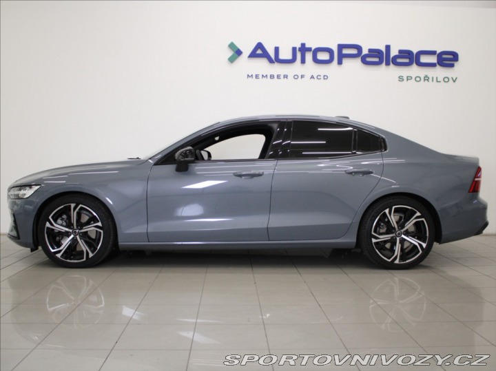 Volvo S60 2,0 B5 AWD AT Ultimate PA 2024