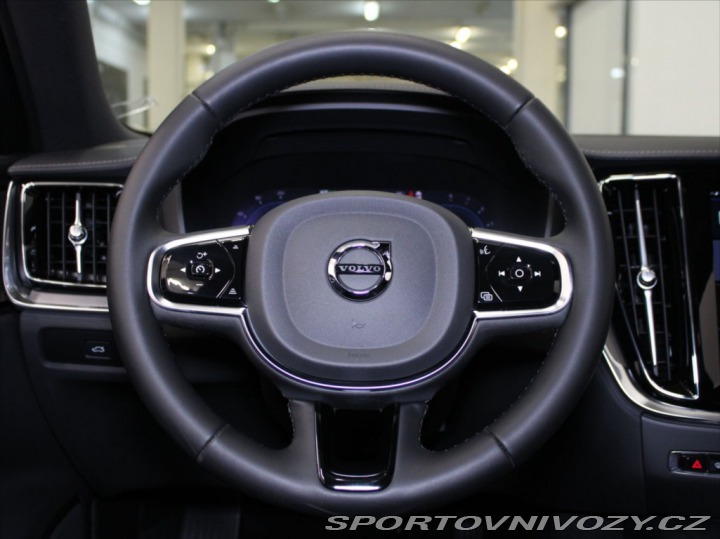 Volvo S60 2,0 B5 AWD AT Ultimate PA 2024