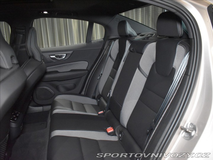 Volvo S60 2,0 B5 AWD Ultimate Pano, 2023