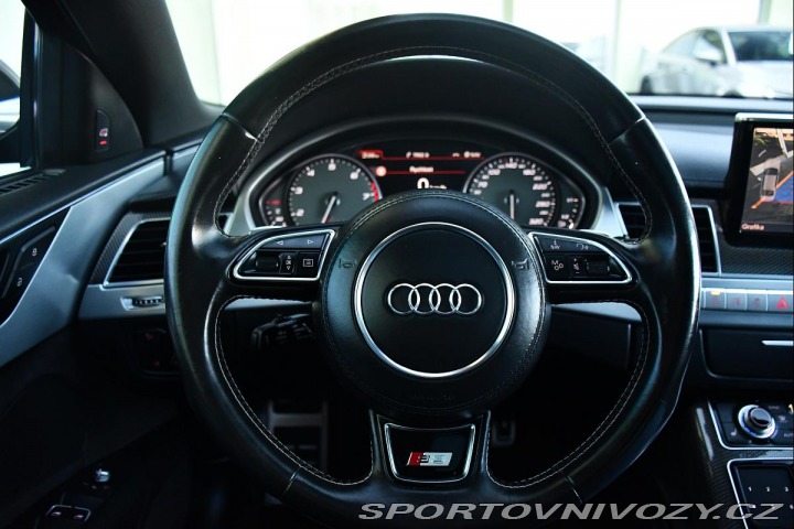Audi S8 4.0TFSi V8T 2016