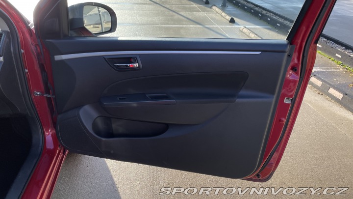 Suzuki Swift Sport 1.6i 2012