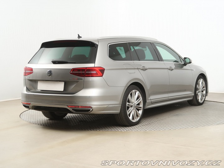 Volkswagen Ostatní modely Passat R-Line 2.0 BiTDI 2016