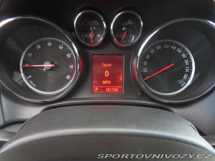 Opel Astra 1.6 T 2011