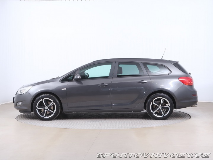 Opel Astra 1.6 T 2011