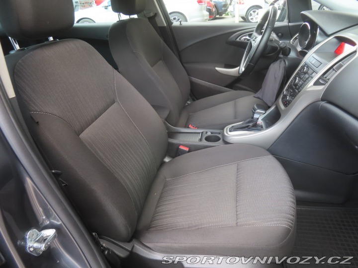 Opel Astra 1.6 T 2011