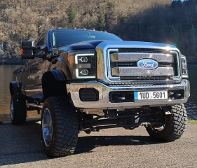Ford F-250 MONSTER TRUCK