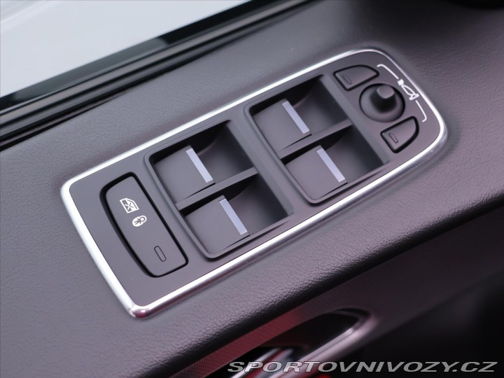 Jaguar F-Pace 3,0 30d AWD R-Sport CZ 2016