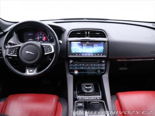 Jaguar F-Pace 3,0 30d AWD R-Sport CZ 2016