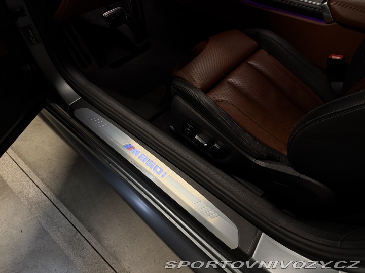 BMW 8 M850i xDrive Coupe 2020