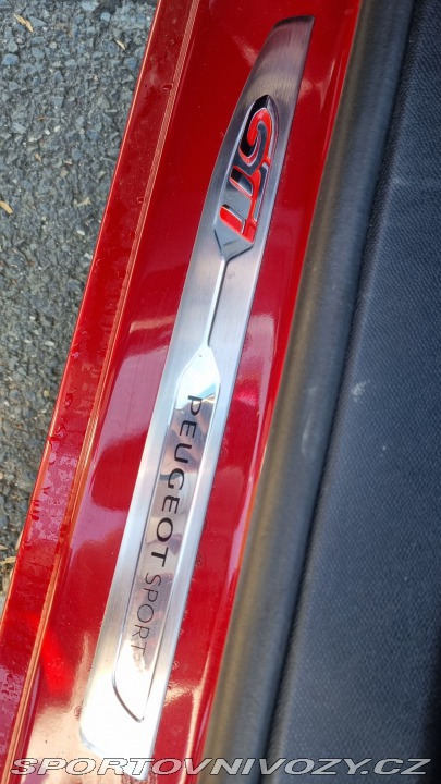 Peugeot 308 GTI RED/BLACK edition 2016