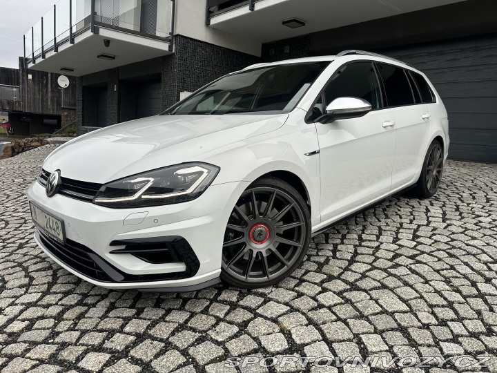 Volkswagen Golf R variant 2020