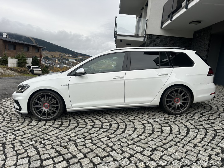 Volkswagen Golf R variant 2020