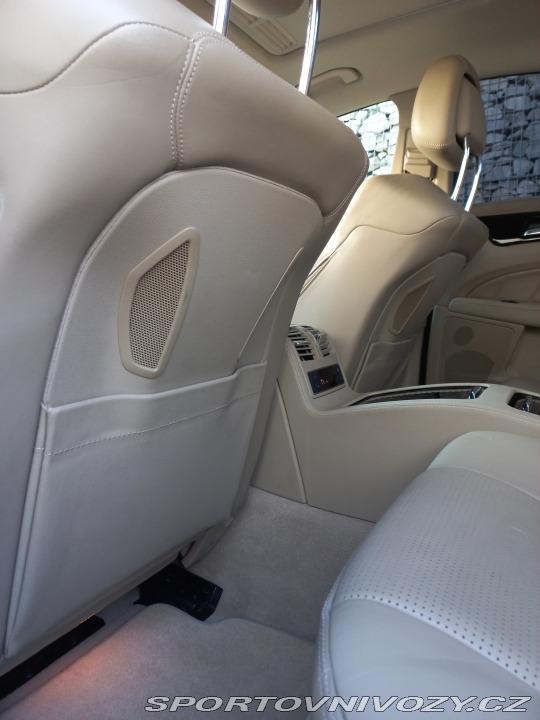 Mercedes-Benz CLS CLS 63 AMG 5,5l V8 2011