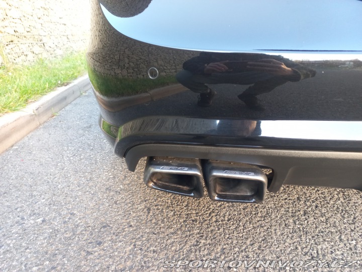 Mercedes-Benz CLS CLS 63 AMG 5,5l V8 2011