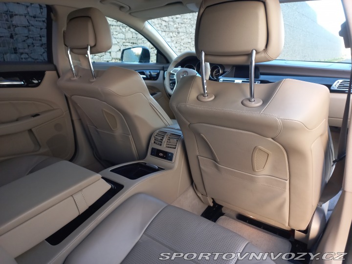 Mercedes-Benz CLS CLS 63 AMG 5,5l V8 2011