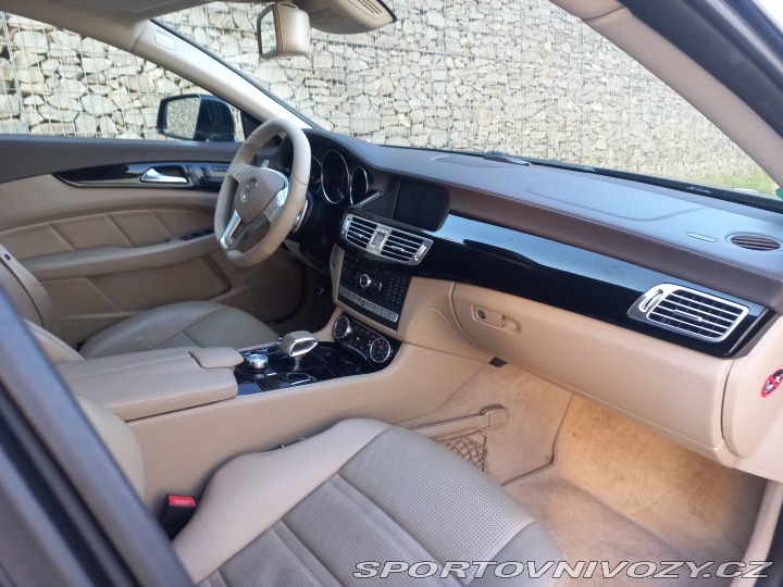 Mercedes-Benz CLS CLS 63 AMG 5,5l V8 2011