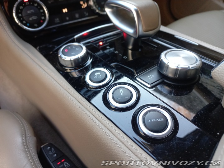 Mercedes-Benz CLS CLS 63 AMG 5,5l V8 2011