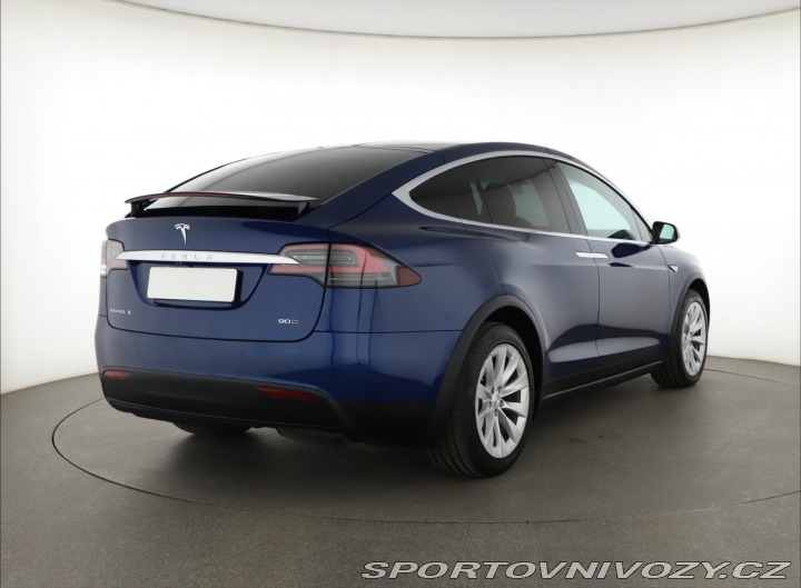 Tesla Model X 90D 2016