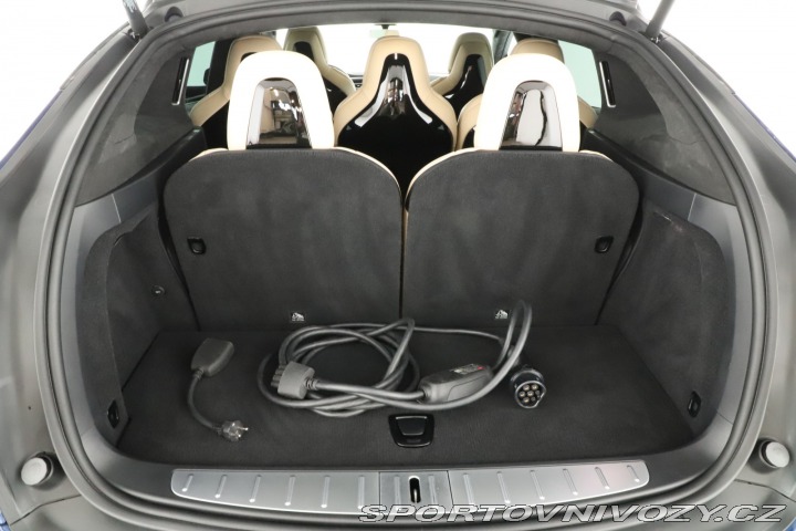 Tesla Model X 90D 2016