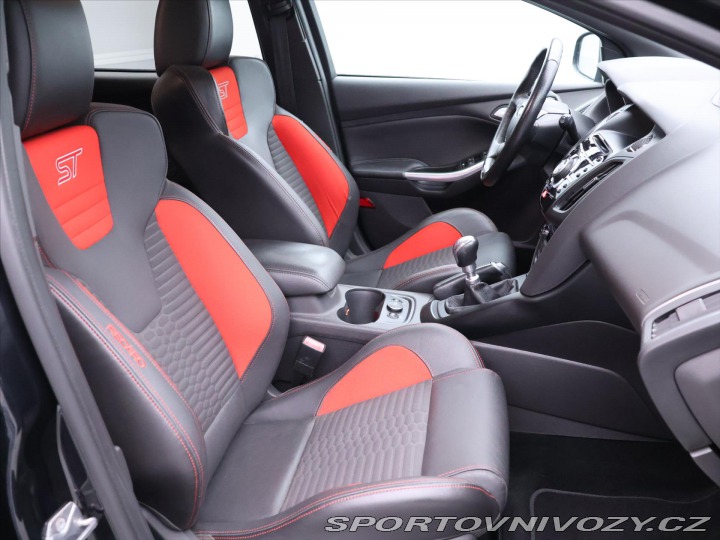 Ford Focus ST 2,0 EB 184kW ST Xenon Kůž 2014