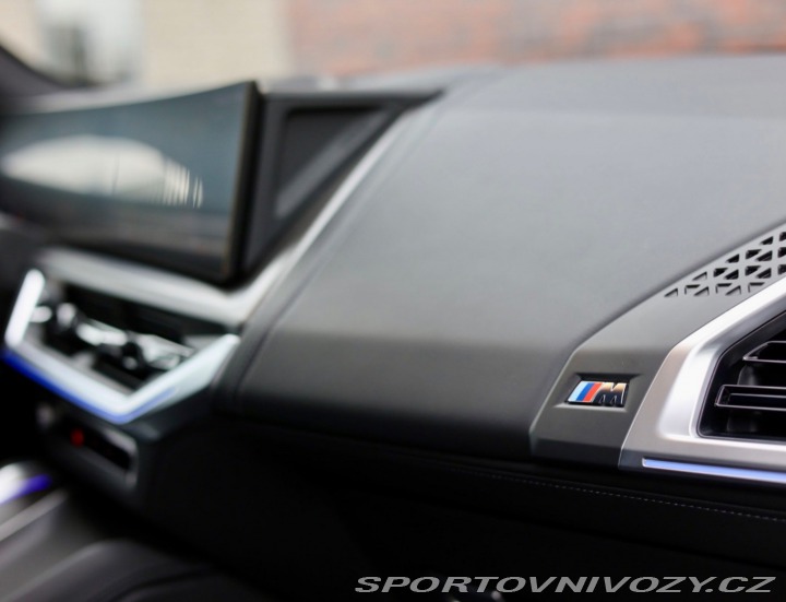 BMW XM 30 kWh | Ťažné - HUD - 2 2023