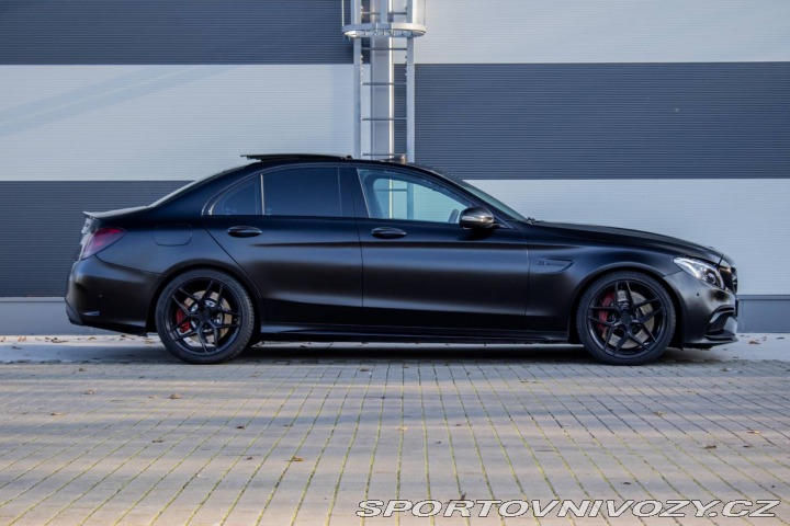 Mercedes-Benz C 63 S 4.0 V8-Biturbo / AJ 2015