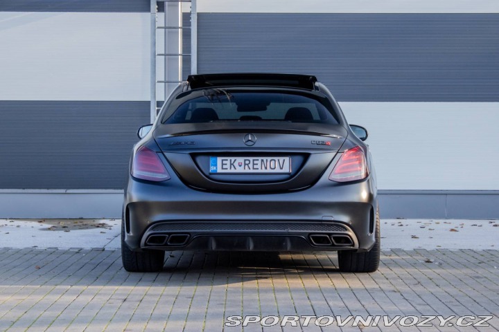 Mercedes-Benz C 63 S 4.0 V8-Biturbo / AJ 2015
