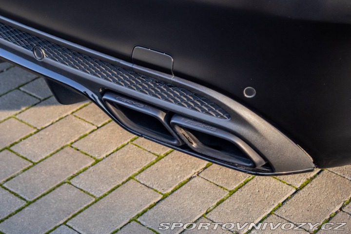 Mercedes-Benz C 63 S 4.0 V8-Biturbo / AJ 2015