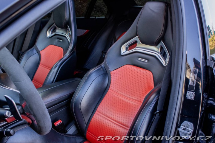 Mercedes-Benz C 63 S 4.0 V8-Biturbo / AJ 2015