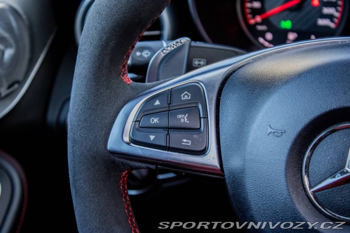 Mercedes-Benz C 63 S 4.0 V8-Biturbo / AJ 2015