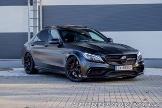 Mercedes-Benz C 63 S 4.0 V8-Biturbo / AJ 2015
